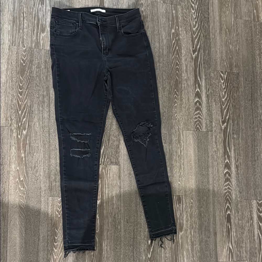 Levi’s 720 Super Skinny Distressed Jean